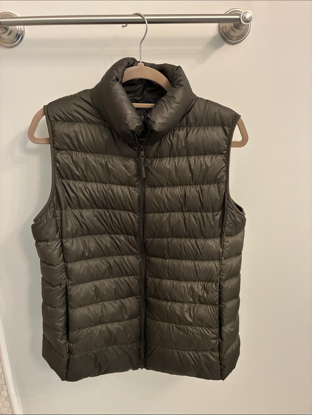 Uniqlo Olive Quilted Down Vest - Women's